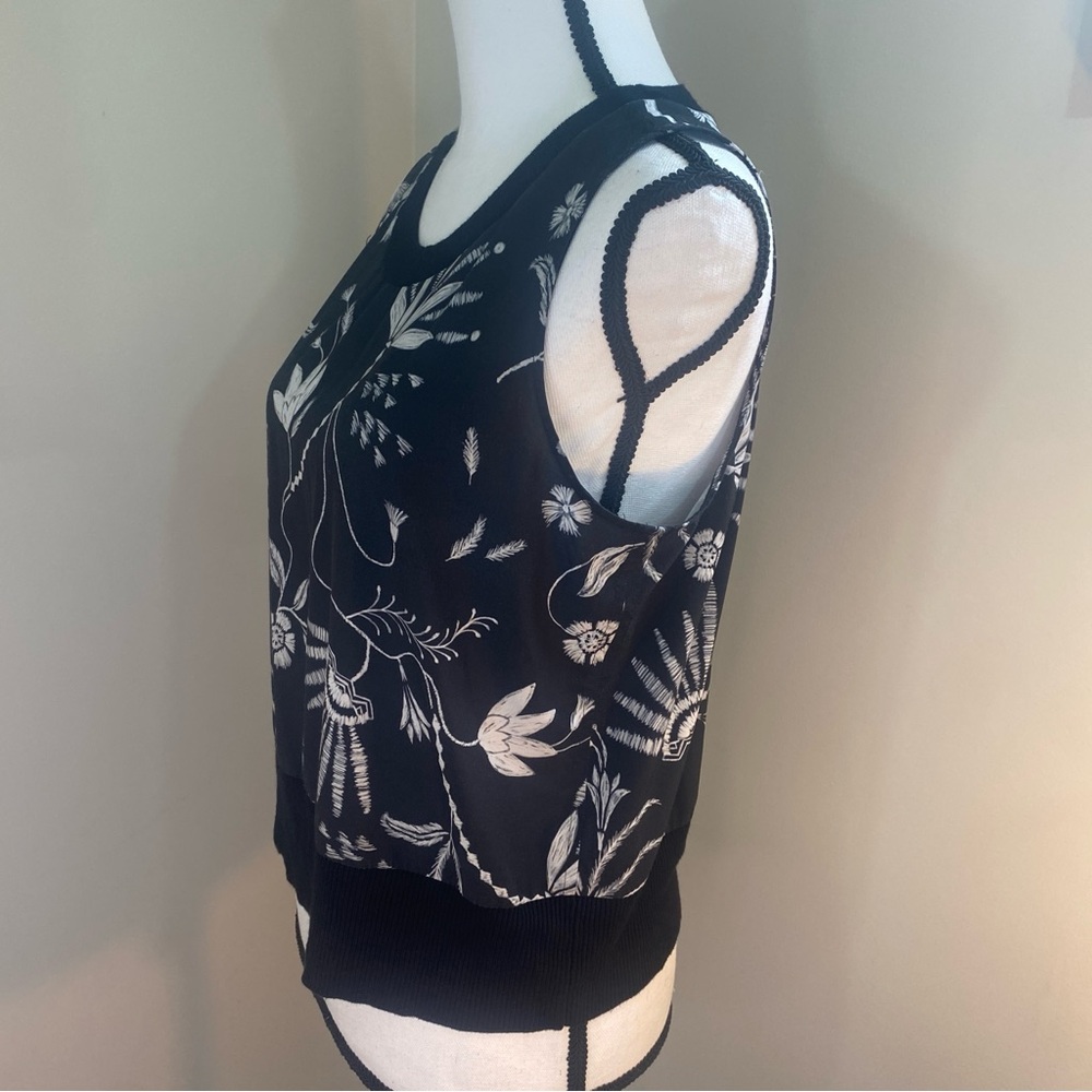 Althleta Sz Small Black Floral Print Ribbed Shell Zephyr Tank Top Black UPF 50+ - Picture 9 of 16